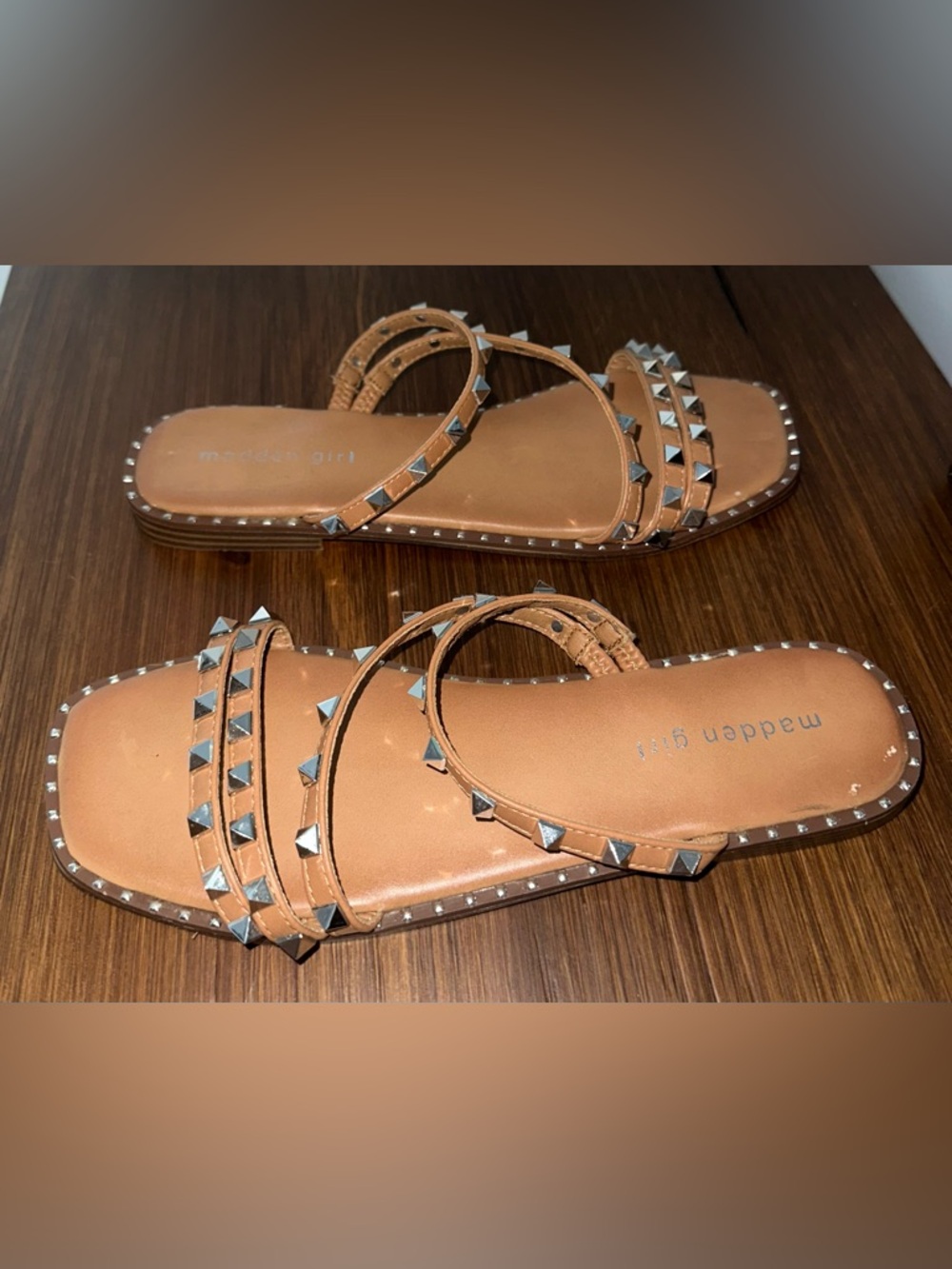 Madden Girl Pyramid Silver Stud Flat Flip Flops Size 9 Tan Slip On Square Toe